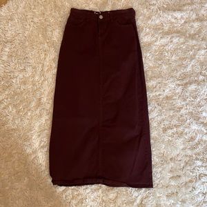 Inherit burgundy long jean skirt.